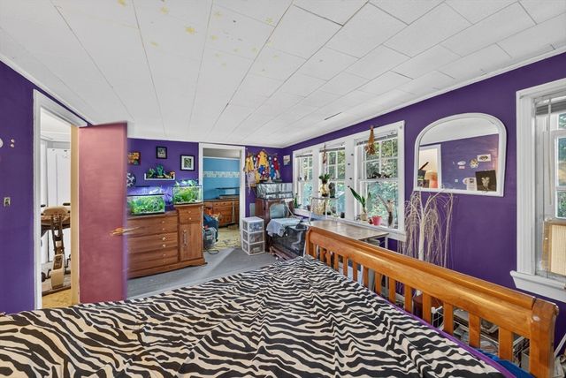 60 Harriett Ave, Burlington, MA 01803