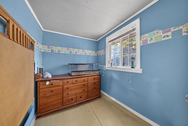 60 Harriett Ave, Burlington, MA 01803