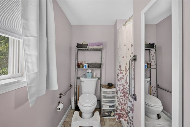 60 Harriett Ave, Burlington, MA 01803
