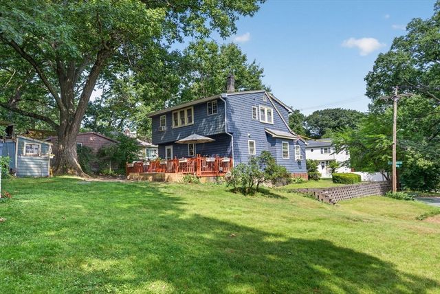60 Harriett Ave, Burlington, MA 01803