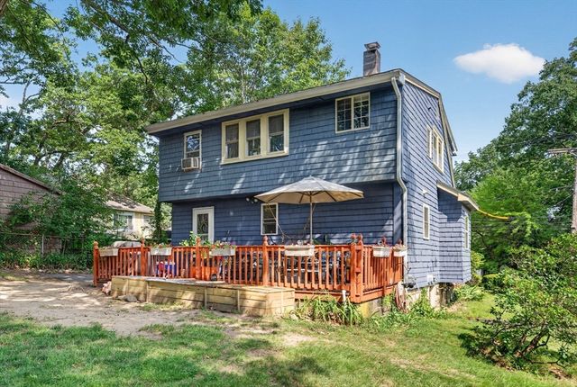 60 Harriett Ave, Burlington, MA 01803