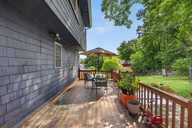 60 Harriett Ave, Burlington, MA 01803