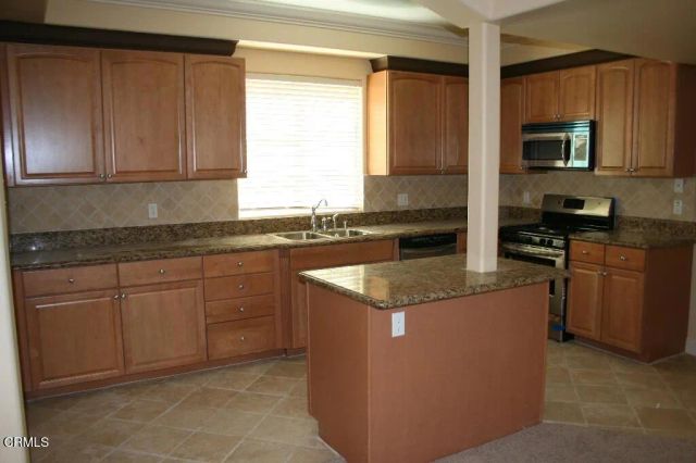 2512 Montrose Avenue 9, Montrose, CA 91020