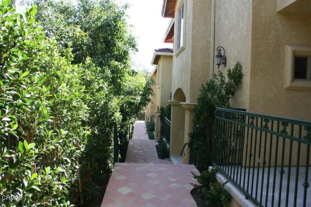 2512 Montrose Avenue 9, Montrose, CA 91020