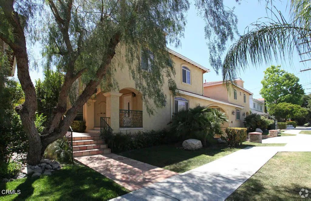 2512 Montrose Avenue 9, Montrose, CA 91020