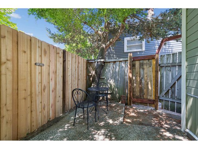 3373 Se 15TH Ave, Portland, OR 97202