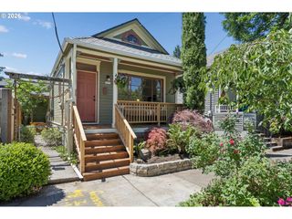 3373 Se 15TH Ave, Portland, OR 97202