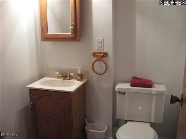 7411 Lewis Road, Olmsted Twp, OH 44138