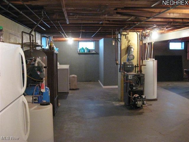 7411 Lewis Road, Olmsted Twp, OH 44138