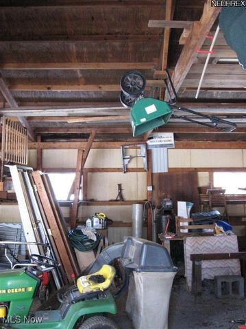 7411 Lewis Road, Olmsted Twp, OH 44138