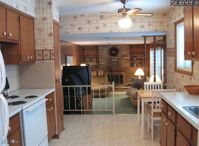 7411 Lewis Road, Olmsted Twp, OH 44138