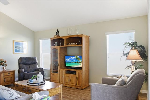 2813 CHURCHILL DOWNS, The Villages, FL 32162