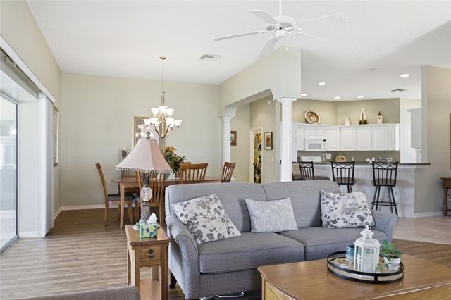 2813 CHURCHILL DOWNS, The Villages, FL 32162