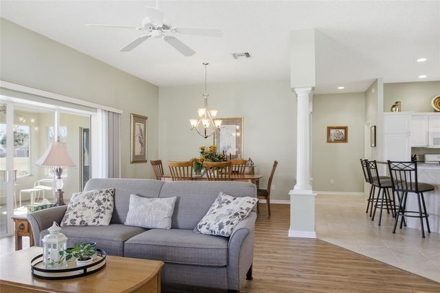 2813 CHURCHILL DOWNS, The Villages, FL 32162