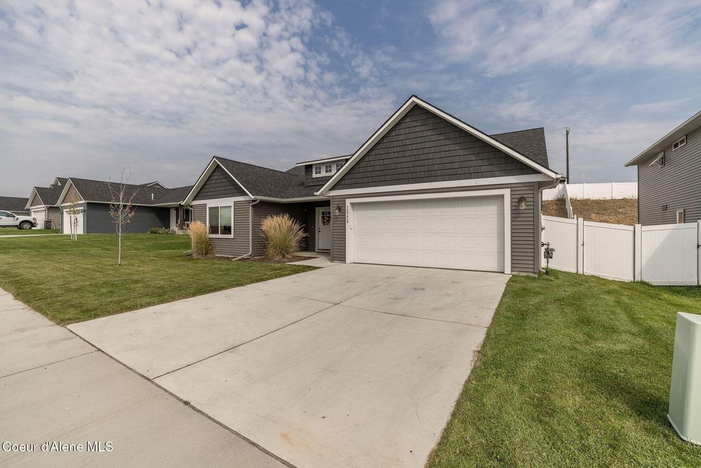 12772 N CAVANAUGH DR, Rathdrum, ID 83858
