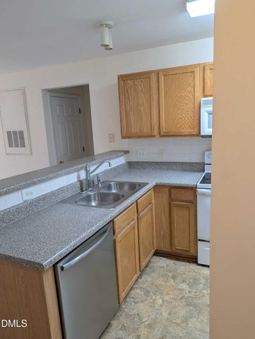 2801 Trailwood Pines Lane 104, Raleigh, NC 27603