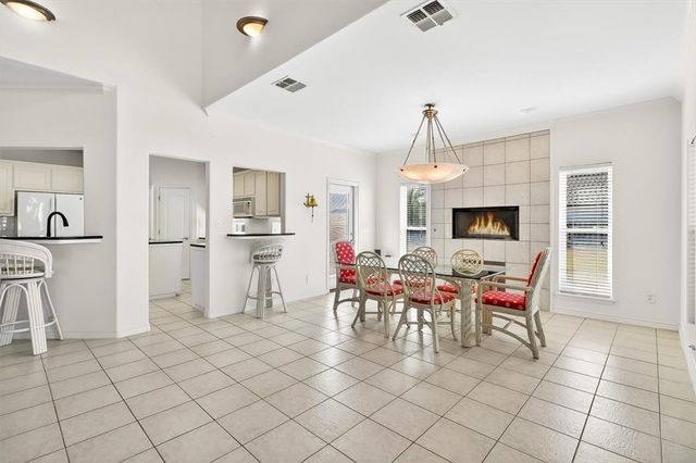 325 Mustang Blvd, Port Aransas, TX 78373