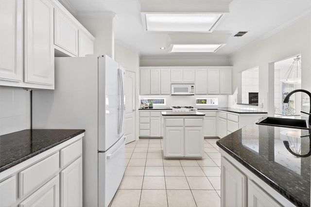 325 Mustang Blvd, Port Aransas, TX 78373