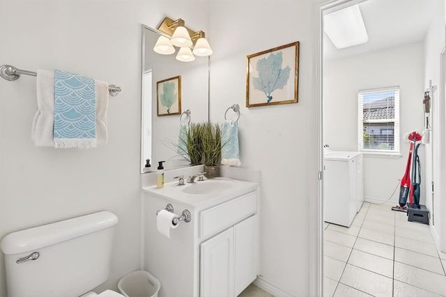 325 Mustang Blvd, Port Aransas, TX 78373