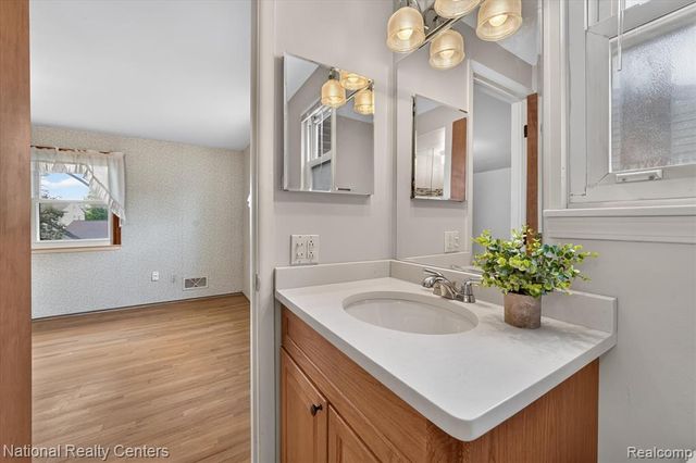 14441 Melvin Street, Livonia, MI 48154