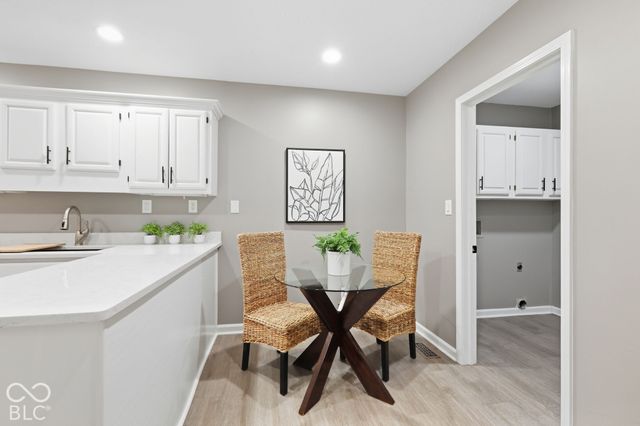 8103 Clearwater Parkway, Indianapolis, IN 46240