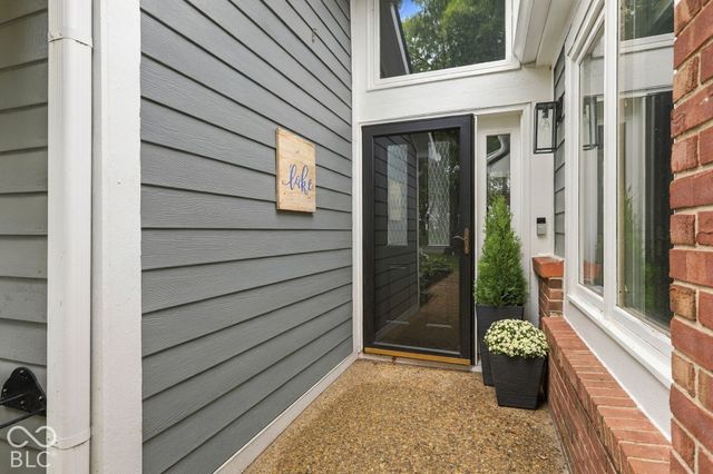 8103 Clearwater Parkway, Indianapolis, IN 46240