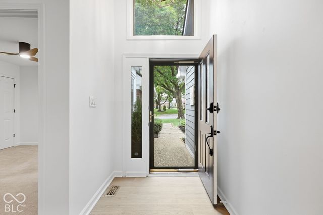 8103 Clearwater Parkway, Indianapolis, IN 46240