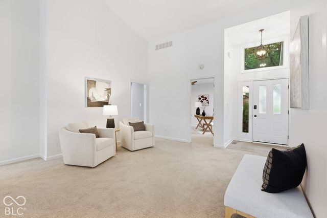 8103 Clearwater Parkway, Indianapolis, IN 46240