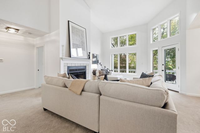 8103 Clearwater Parkway, Indianapolis, IN 46240