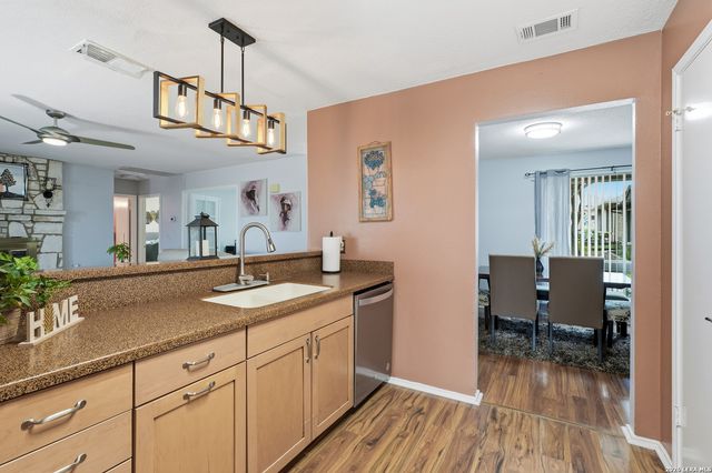 3913 Pecan Ct, Schertz, TX 78108