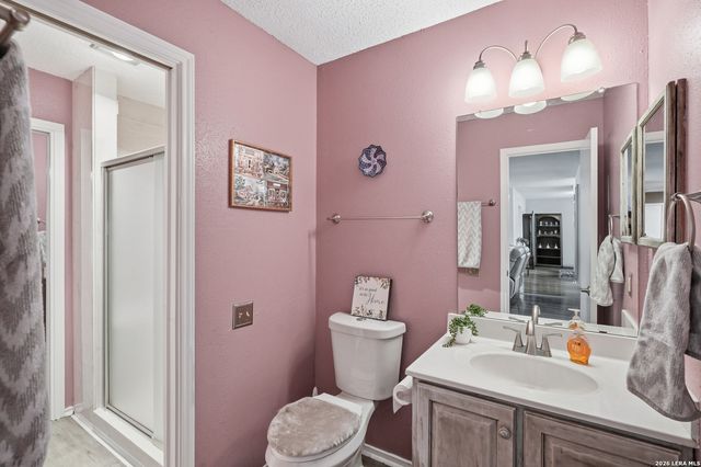 3913 Pecan Ct, Schertz, TX 78108