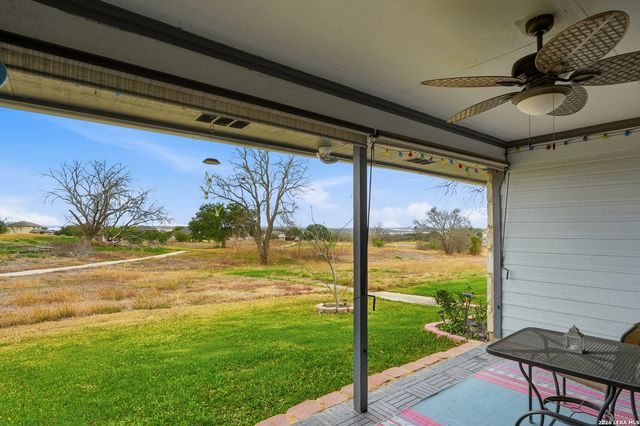 3913 Pecan Ct, Schertz, TX 78108