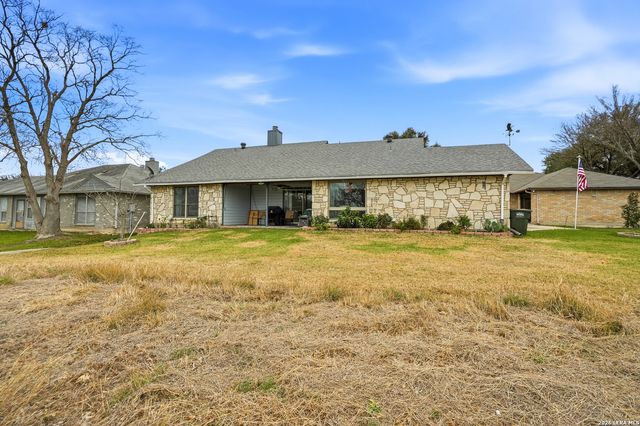 3913 Pecan Ct, Schertz, TX 78108