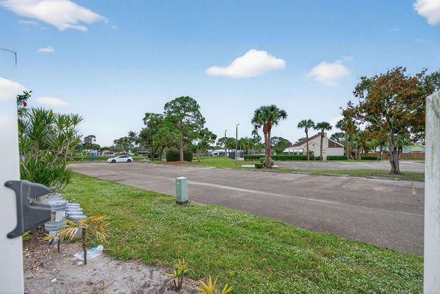 707 Stonewood Court 19c, Jupiter, FL 33458