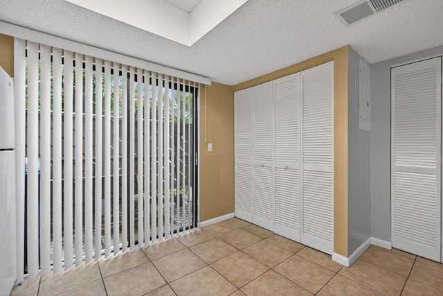 707 Stonewood Court 19c, Jupiter, FL 33458