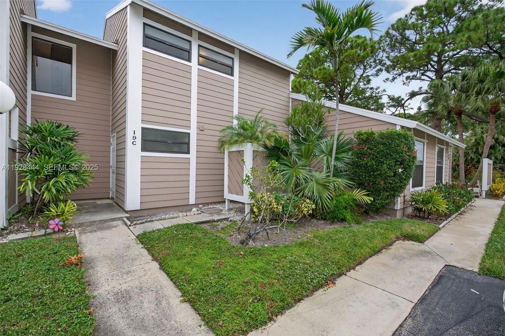707 Stonewood Court 19c, Jupiter, FL 33458