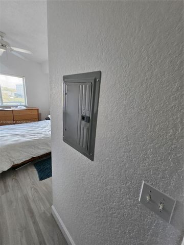 6001 SW 70th St 655, South Miami, FL 33143