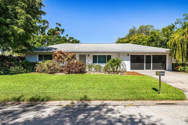 2747 JEFFERSON CIRCLE, Sarasota, FL 34239