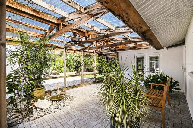 2747 JEFFERSON CIRCLE, Sarasota, FL 34239