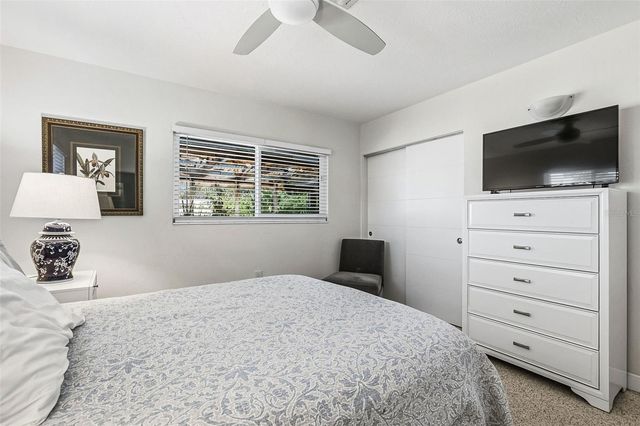 2747 JEFFERSON CIRCLE, Sarasota, FL 34239