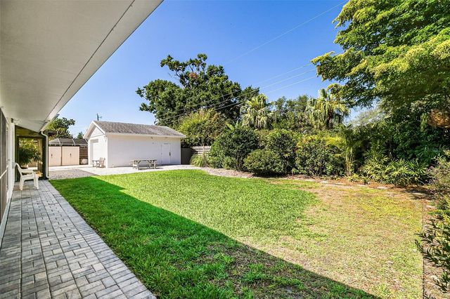 2747 JEFFERSON CIRCLE, Sarasota, FL 34239