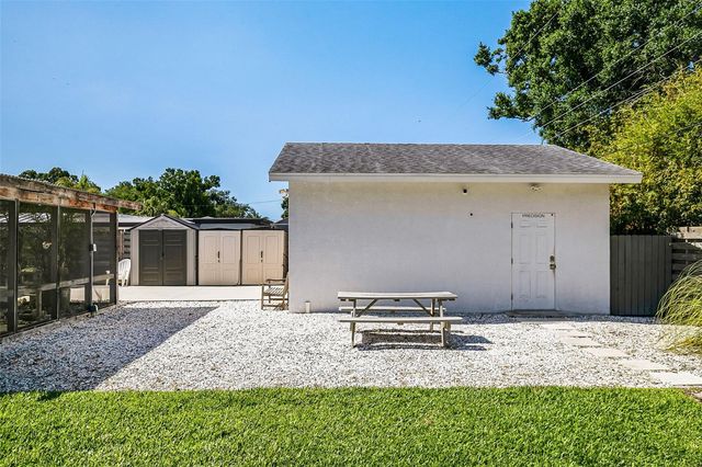 2747 JEFFERSON CIRCLE, Sarasota, FL 34239