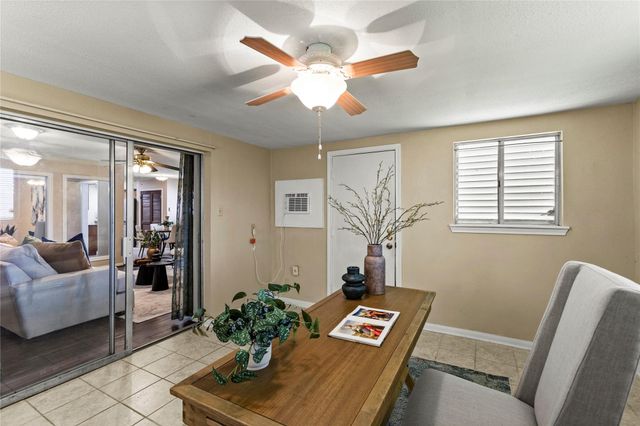 208 Driftwood Street, League City, TX 77573