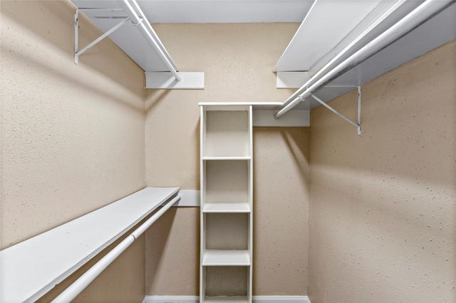 208 Driftwood Street, League City, TX 77573