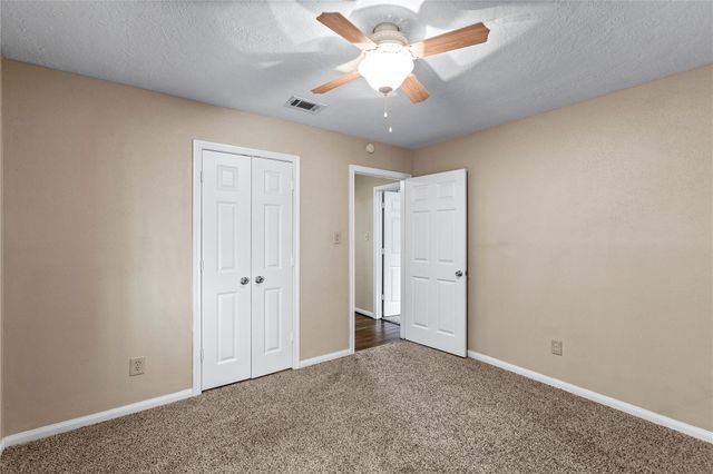 208 Driftwood Street, League City, TX 77573