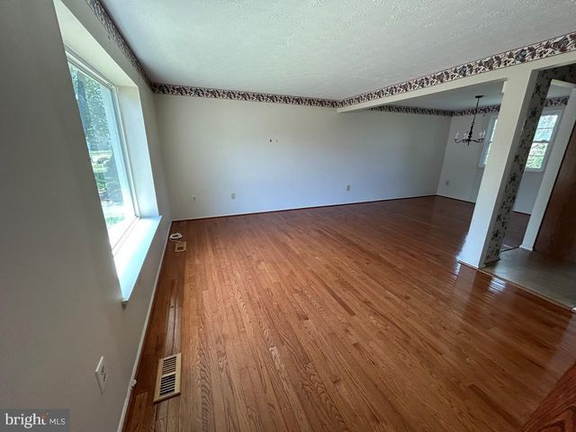 1837 LAWNVIEW DR, Frederick, MD 21702
