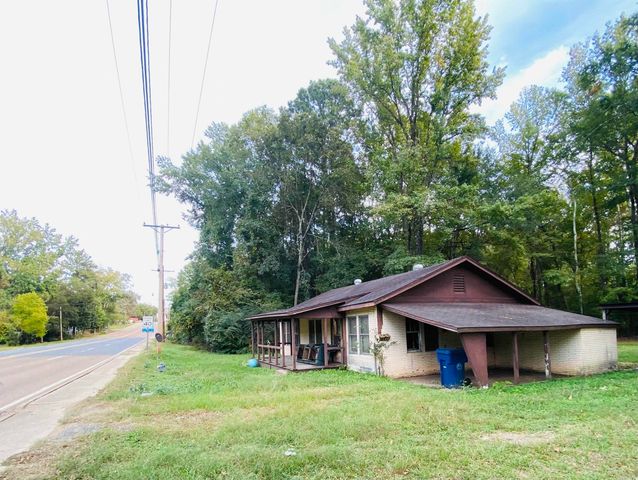 453 Fairview Rd., Camden, AR 71701