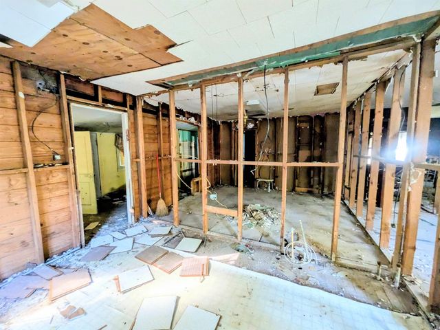 453 Fairview Rd., Camden, AR 71701