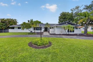 12180 SW 92nd Ave, Miami, FL 33176