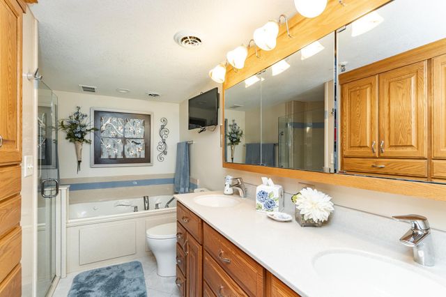 600 4th Street SW 402, Rochester, MN 55902